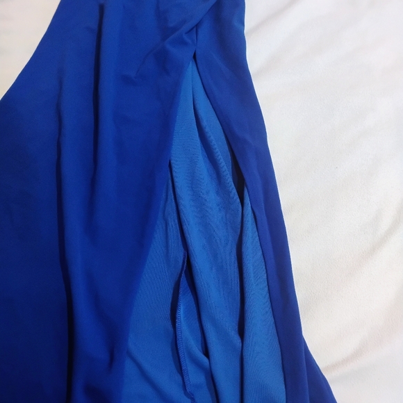 Elegant Royal Blue Maxi Dress - Picture 3 of 12